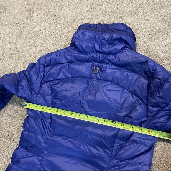 RARE Lululemon 650-fill premium goose down /Down Town Puffy in Pigment Blue 6 - Picture 11 of 15